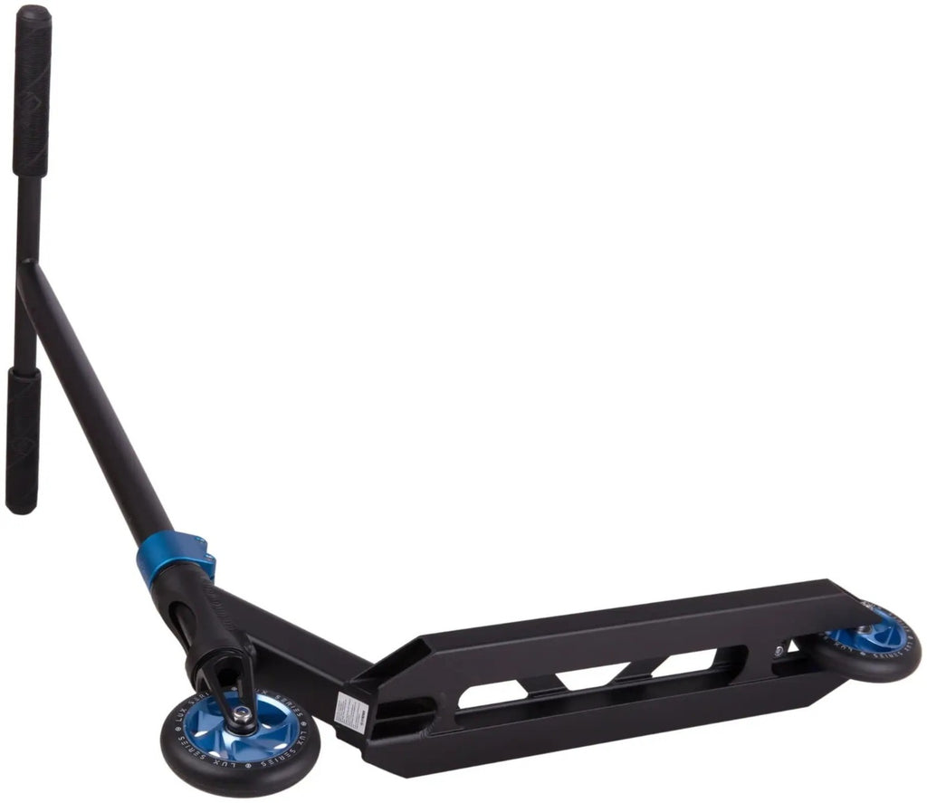 Freestyle koloběžka Striker Essential S Black Blue